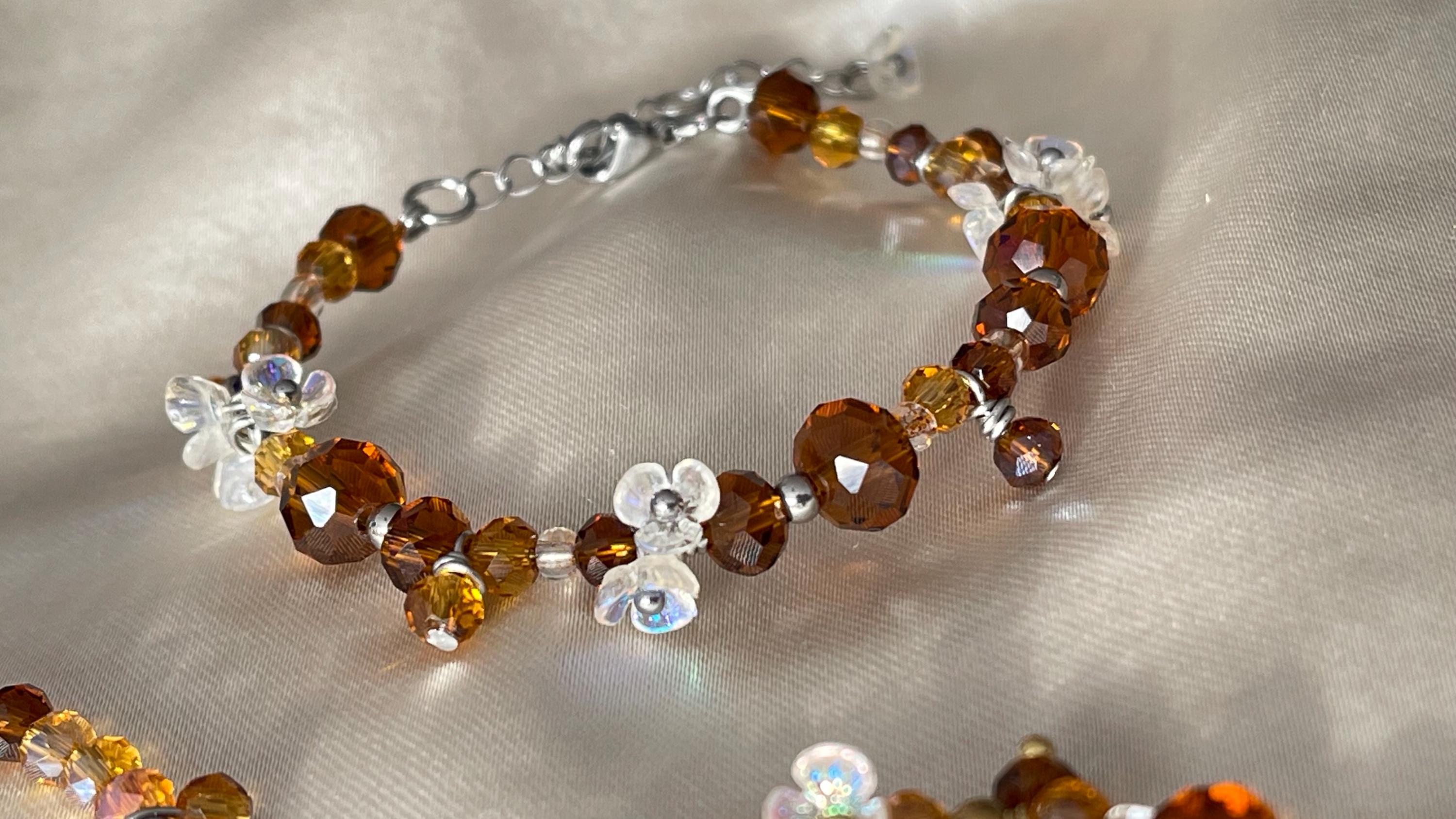 Handgemaakt Armbandjes – Bruin Caramel Glasparels, Stainless Steel & Gold Plated ( zilver of goud )