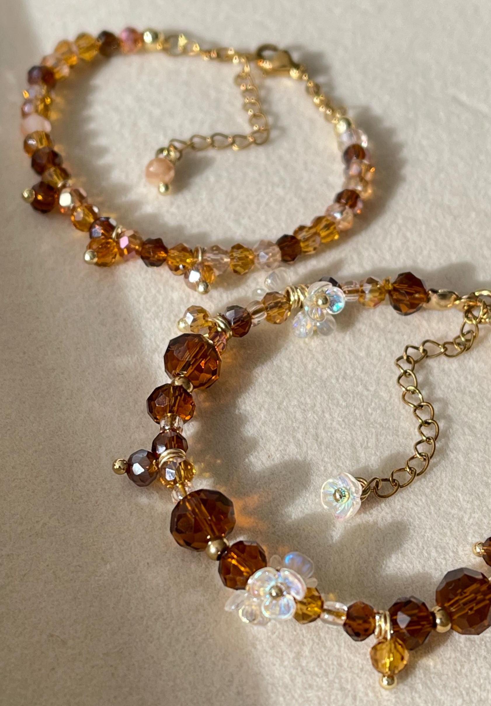 Handgemaakt Armbandjes – Bruin Caramel Glasparels, Stainless Steel & Gold Plated ( zilver of goud )