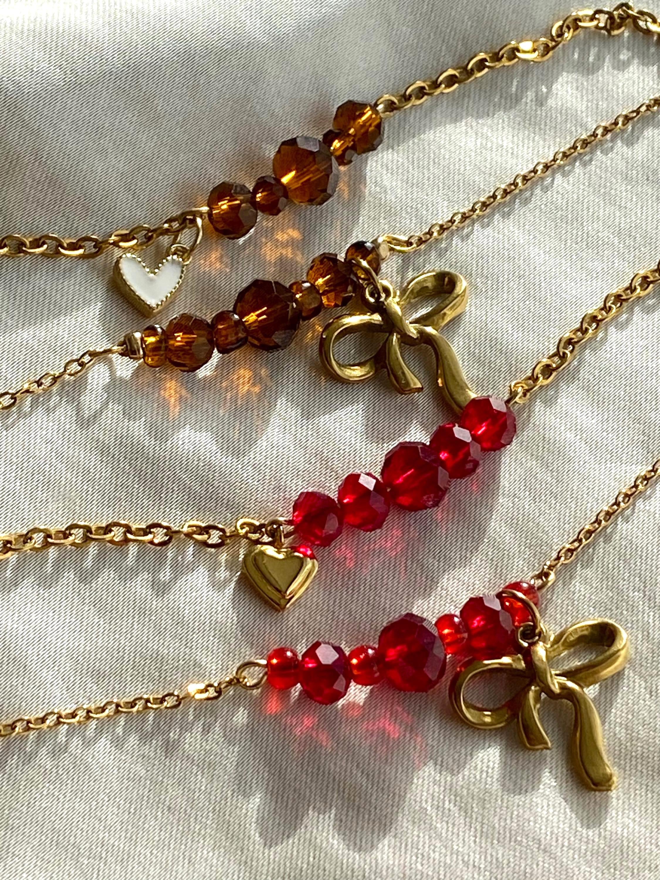 Handgemaakte glas kralen armband – Bow, Heart, bruin & burgundy red, 18K Gold Plated