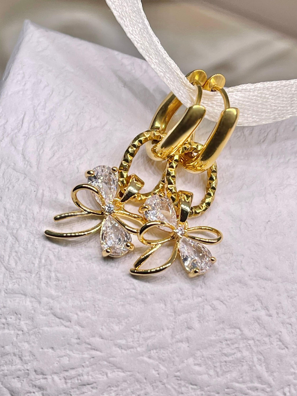 Waterproof Bowknot Oorbellen | 18K | Non-Tarnish | Elegant