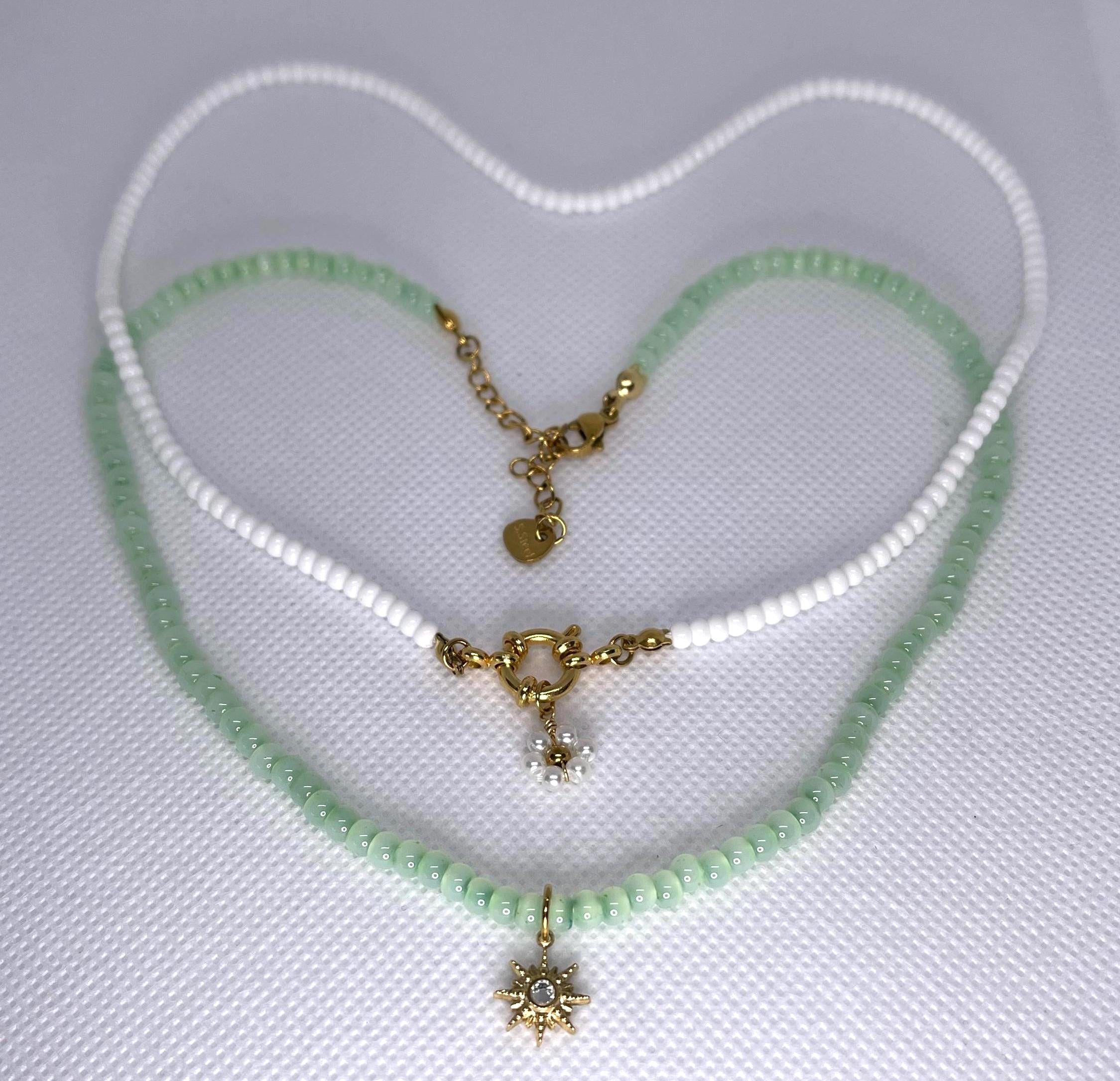 Gorgeous Green glas kralen ketting | groene kralen met 18K vergulde RVS ster hanger en zirconia | handgemaakt sieraad