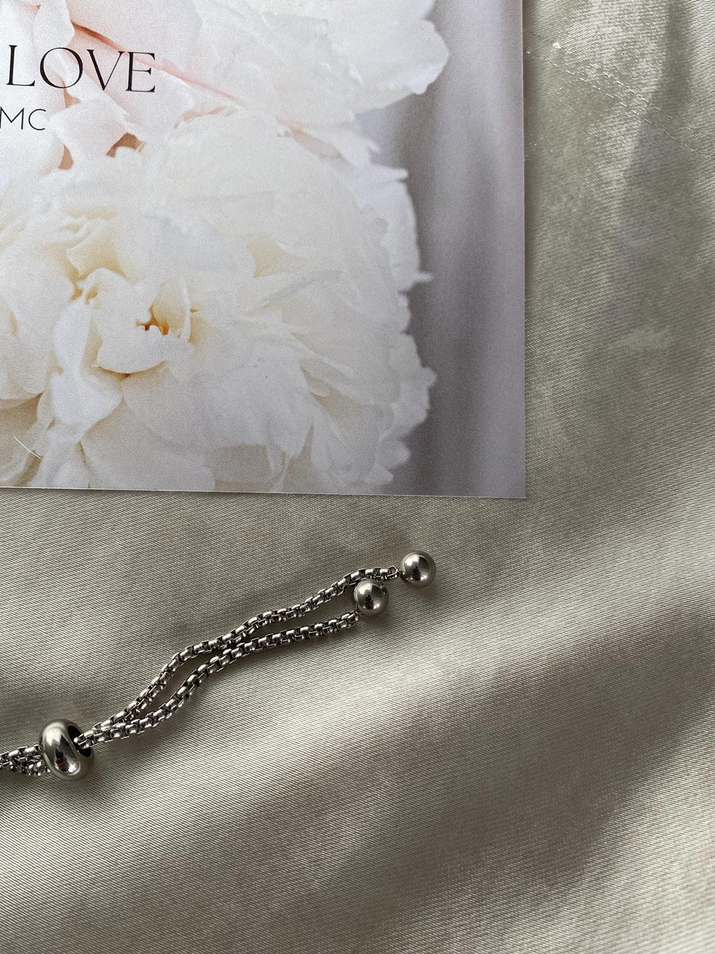 Minimalistische Titanium Steel Armband met Hart en Ster Bedel – Elegant ball beads Design