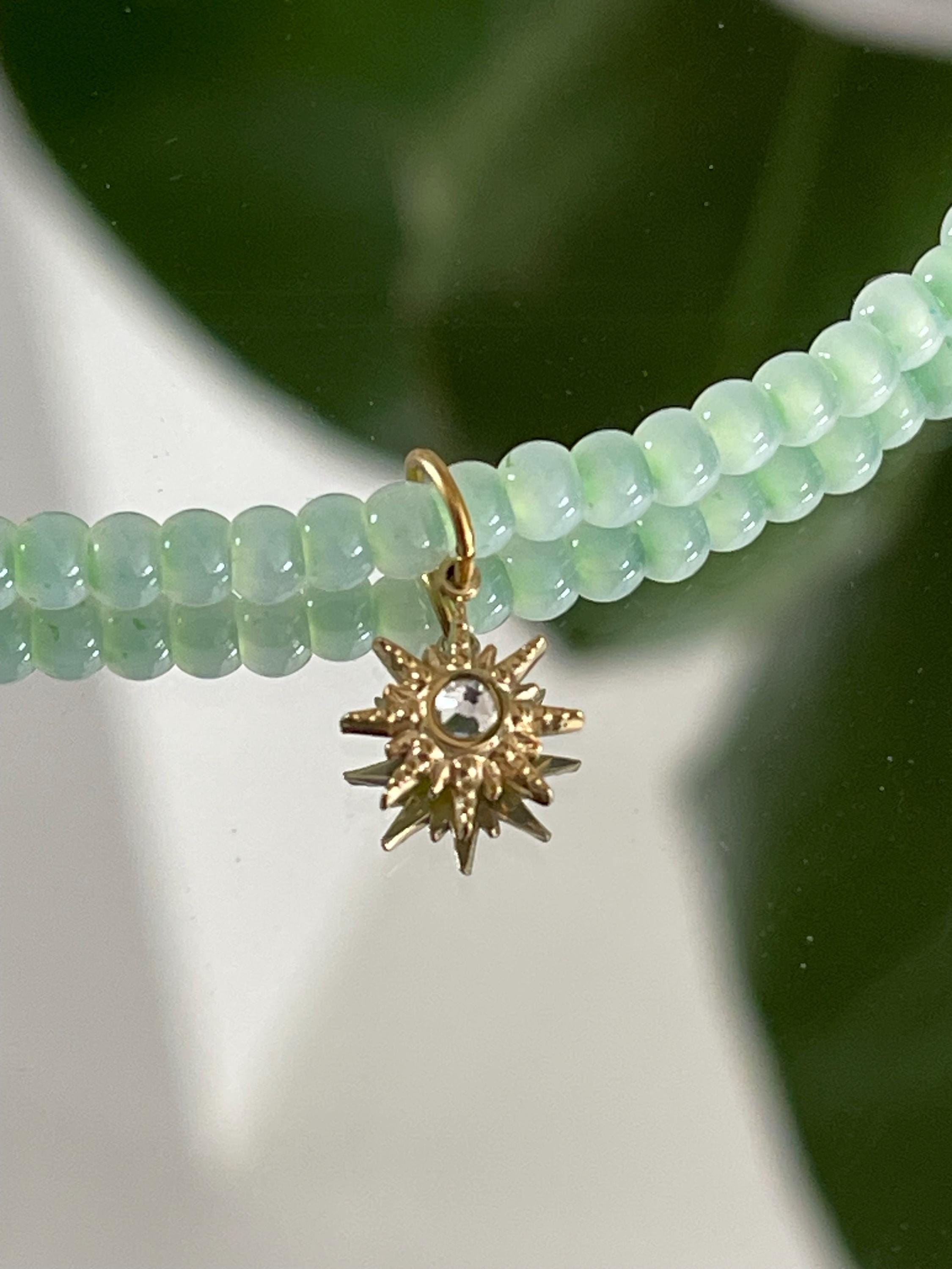 Gorgeous Green glas kralen ketting | groene kralen met 18K vergulde RVS ster hanger en zirconia | handgemaakt sieraad