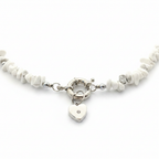 Howlite ketting met spring ring sluiting en zilver hartje